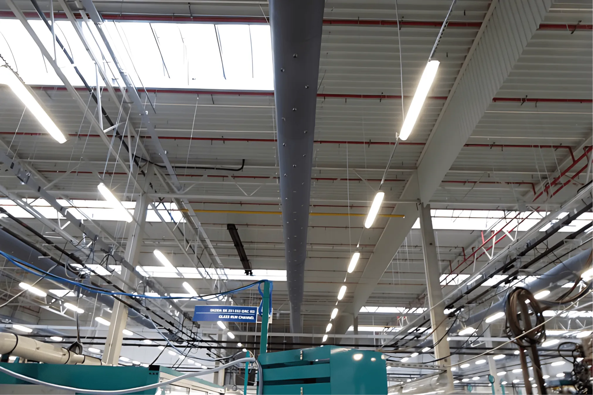 LUFTEX Referenz: Großflächige Fertigungshallen